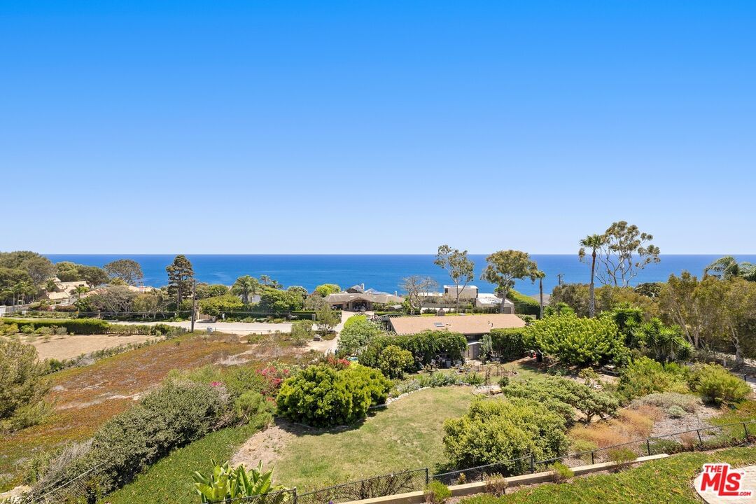 Cliffside photo 26