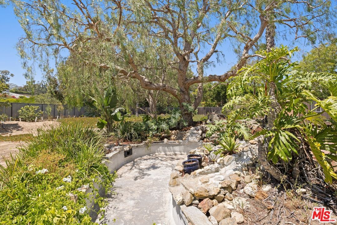 Cliffside photo 28