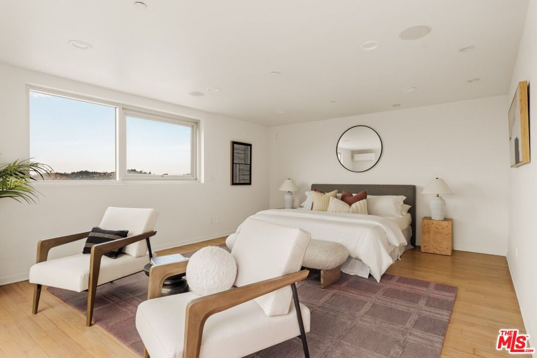 Roseview photo 21