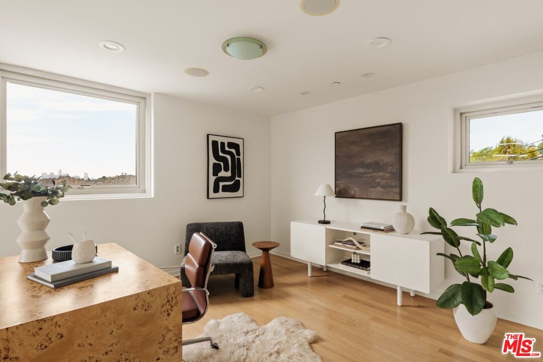 Roseview photo 32