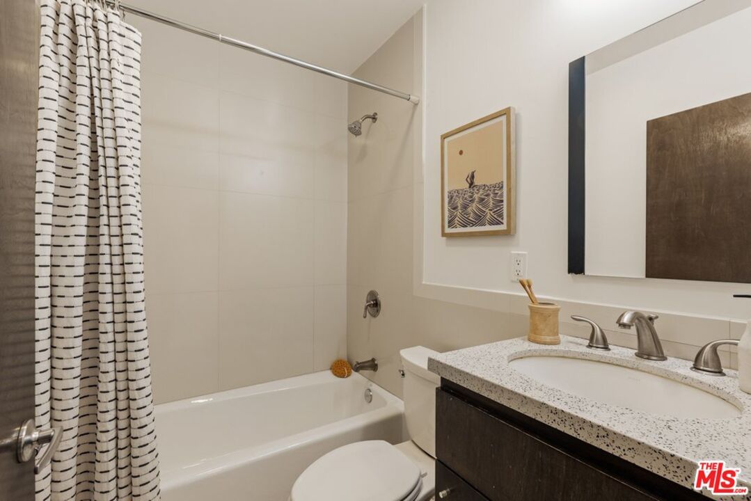 Roseview photo 36