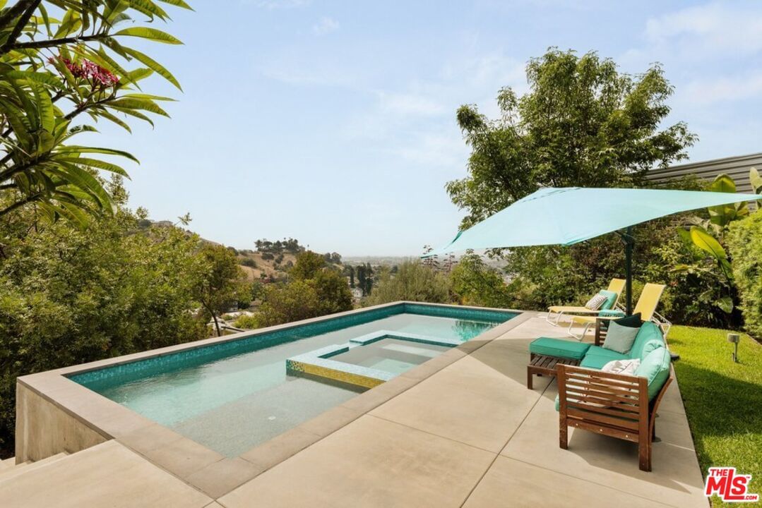 Roseview photo 40