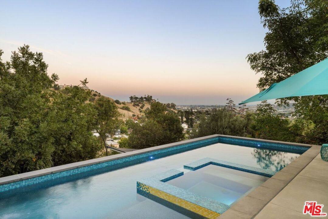 Roseview photo 46