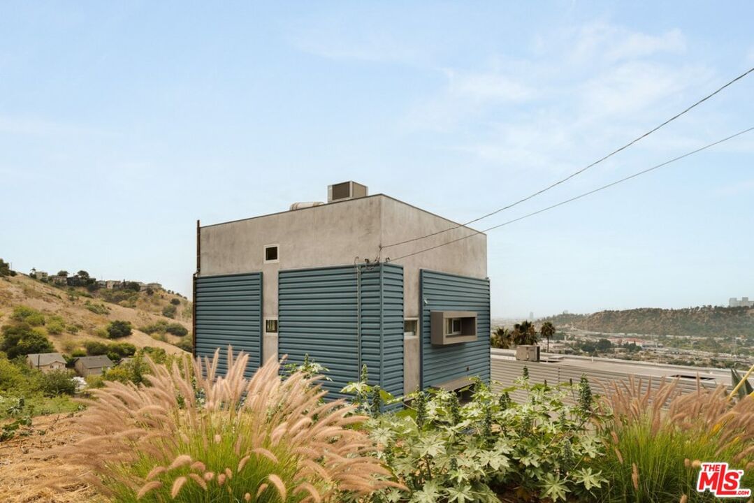 Roseview photo 48