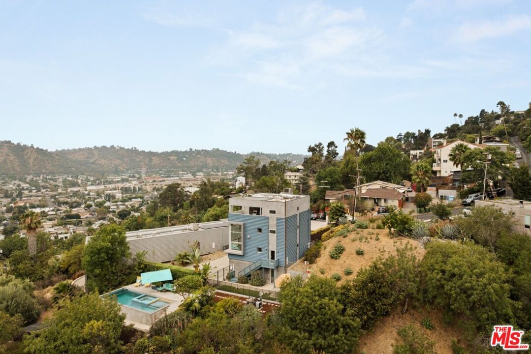 Roseview photo 8