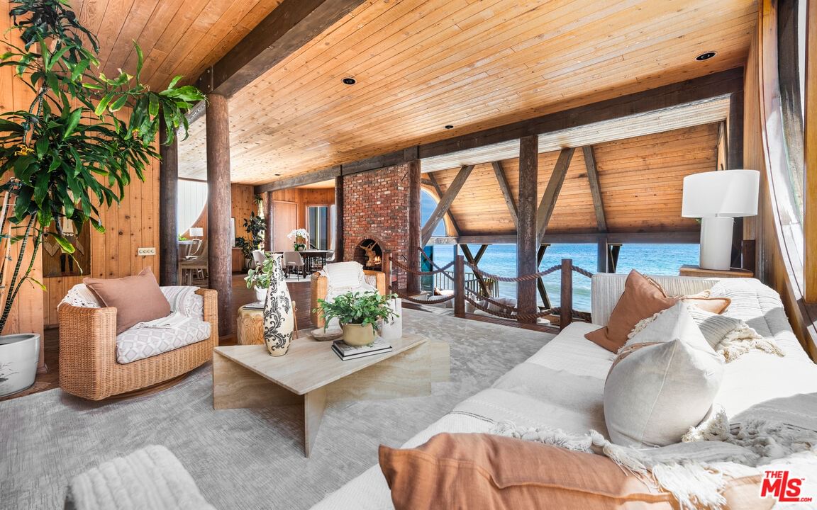 Malibu Cove Colony photo 10