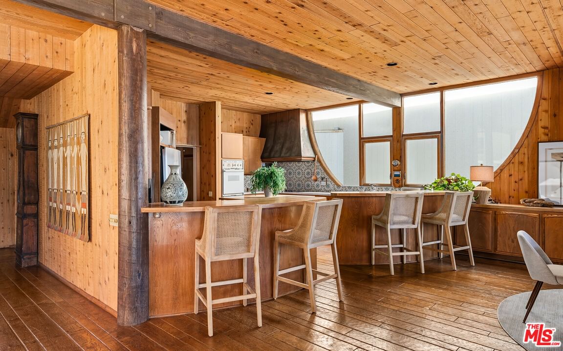 Malibu Cove Colony photo 11