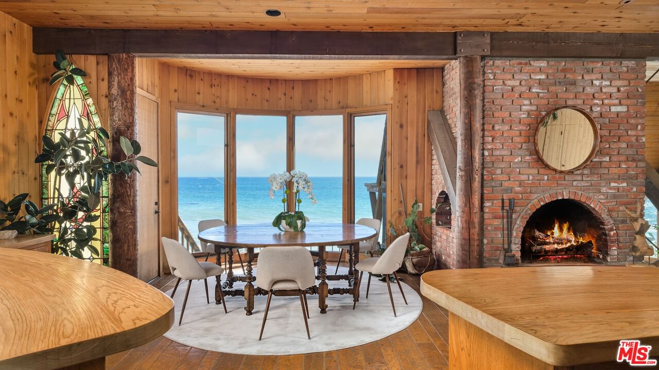 Malibu Cove Colony photo 12