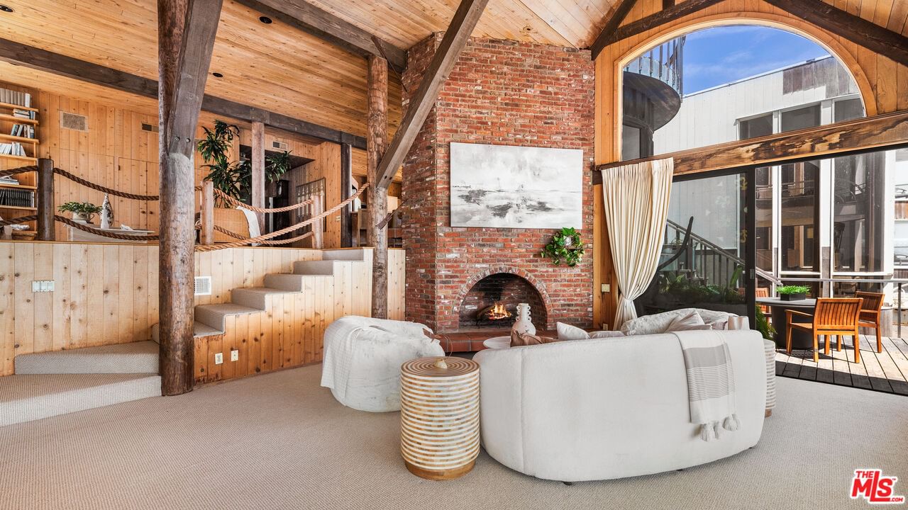Malibu Cove Colony photo 20