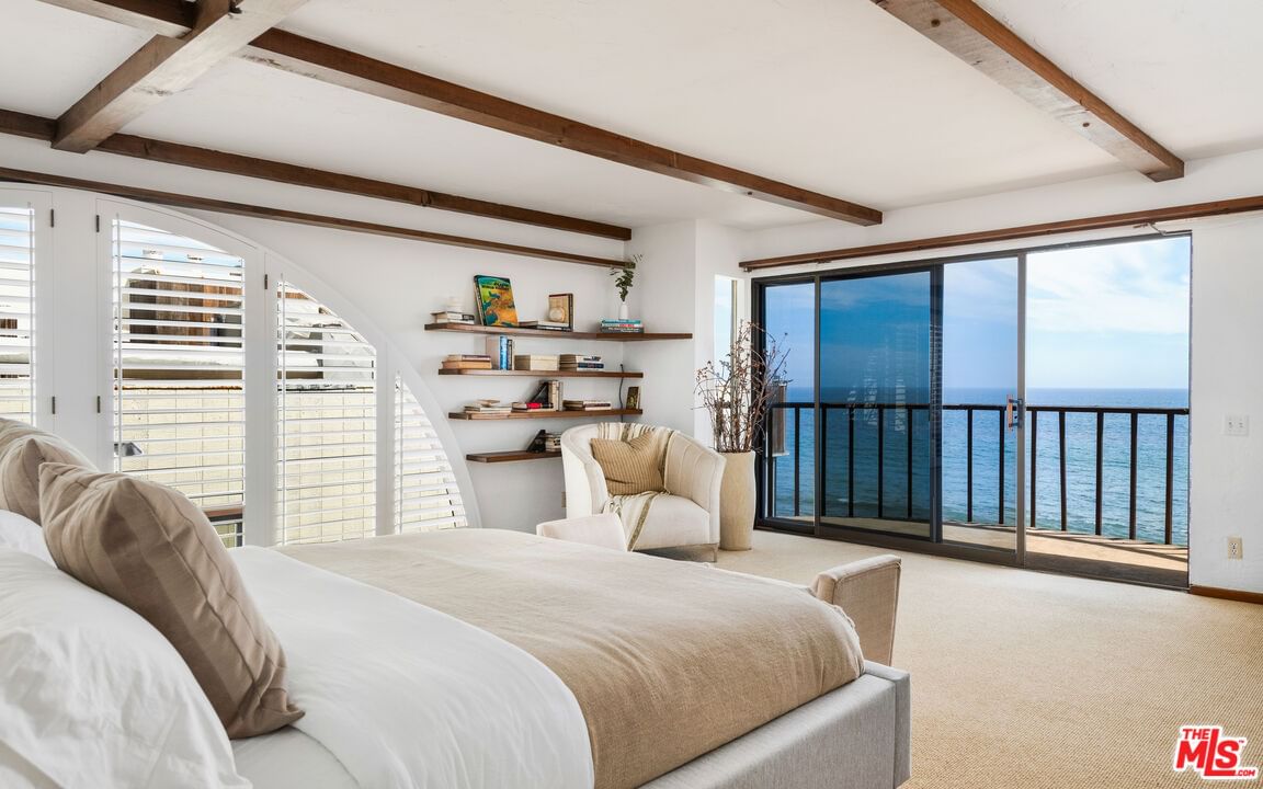 Malibu Cove Colony photo 26
