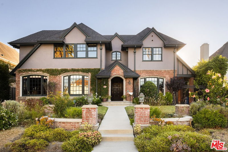 309 Plymouth Blvd
