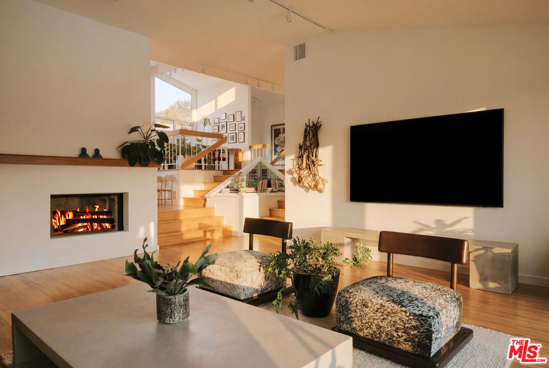 Crescent Heights photo 11