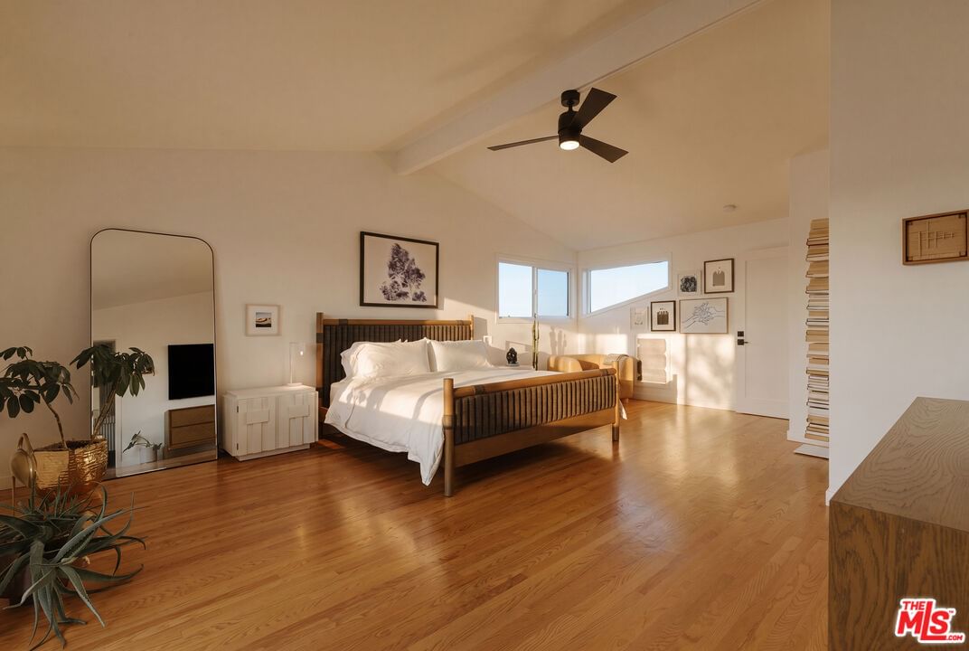 Crescent Heights photo 13