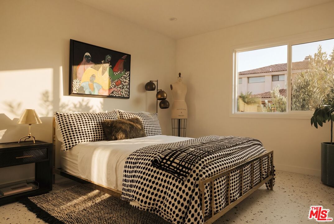 Crescent Heights photo 18
