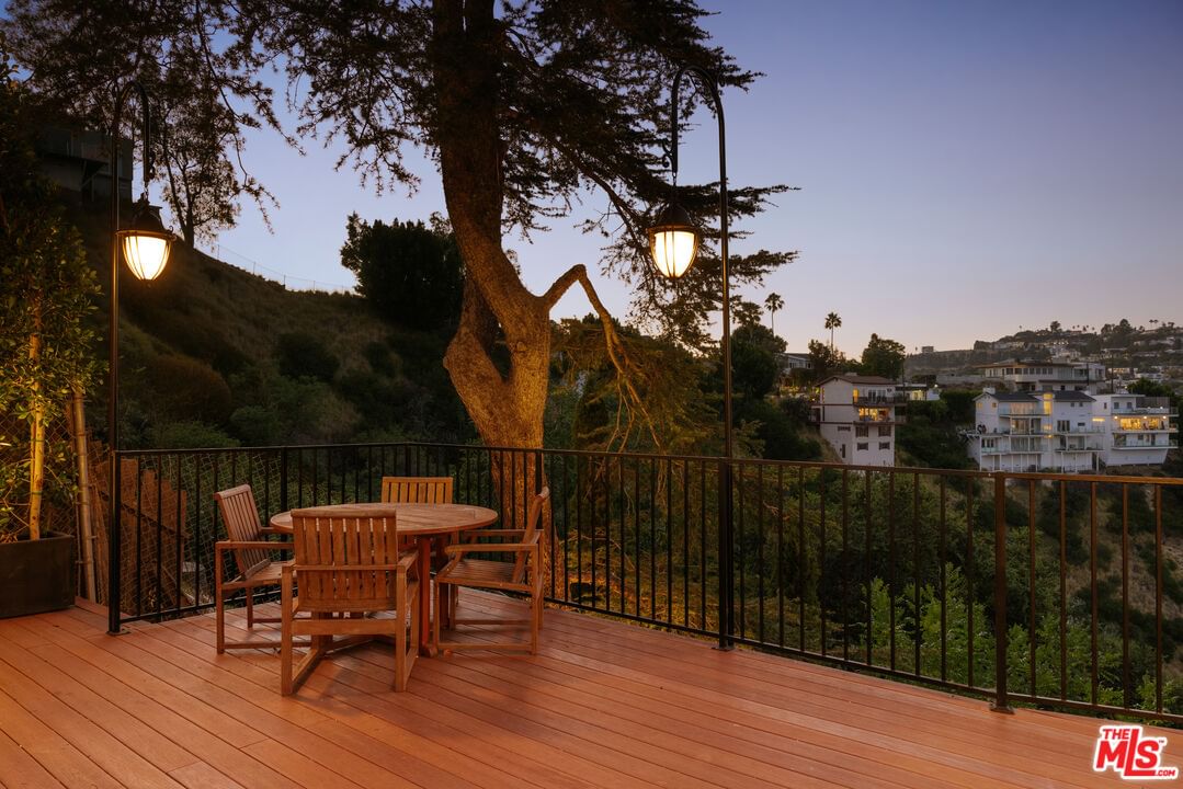 Crescent Heights photo 22