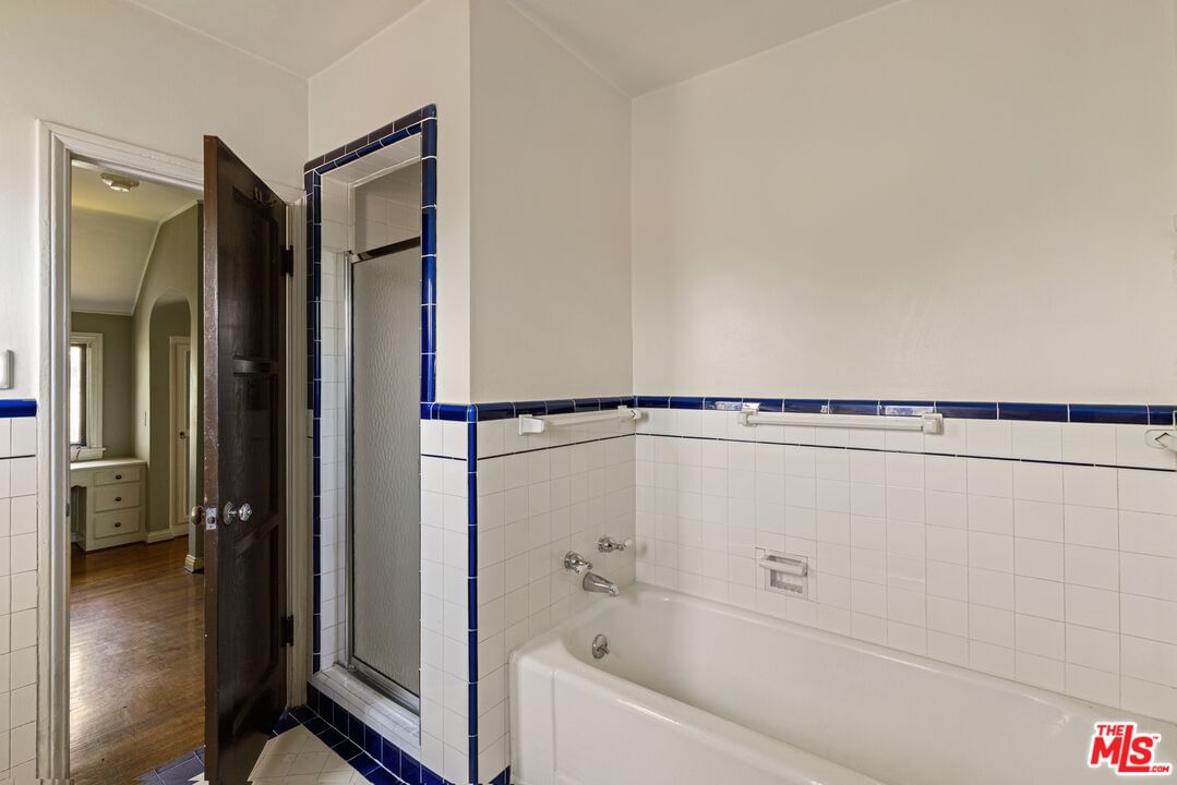 Moreno photo 41