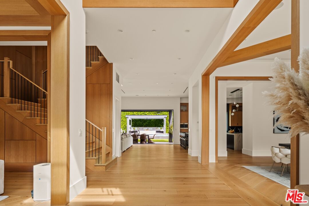 Kingswood photo 9