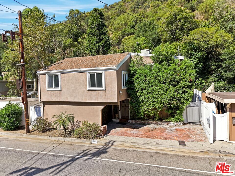 Beverly Glen photo 5