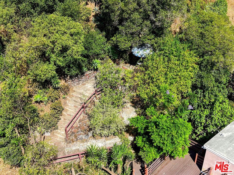 Beverly Glen photo 53