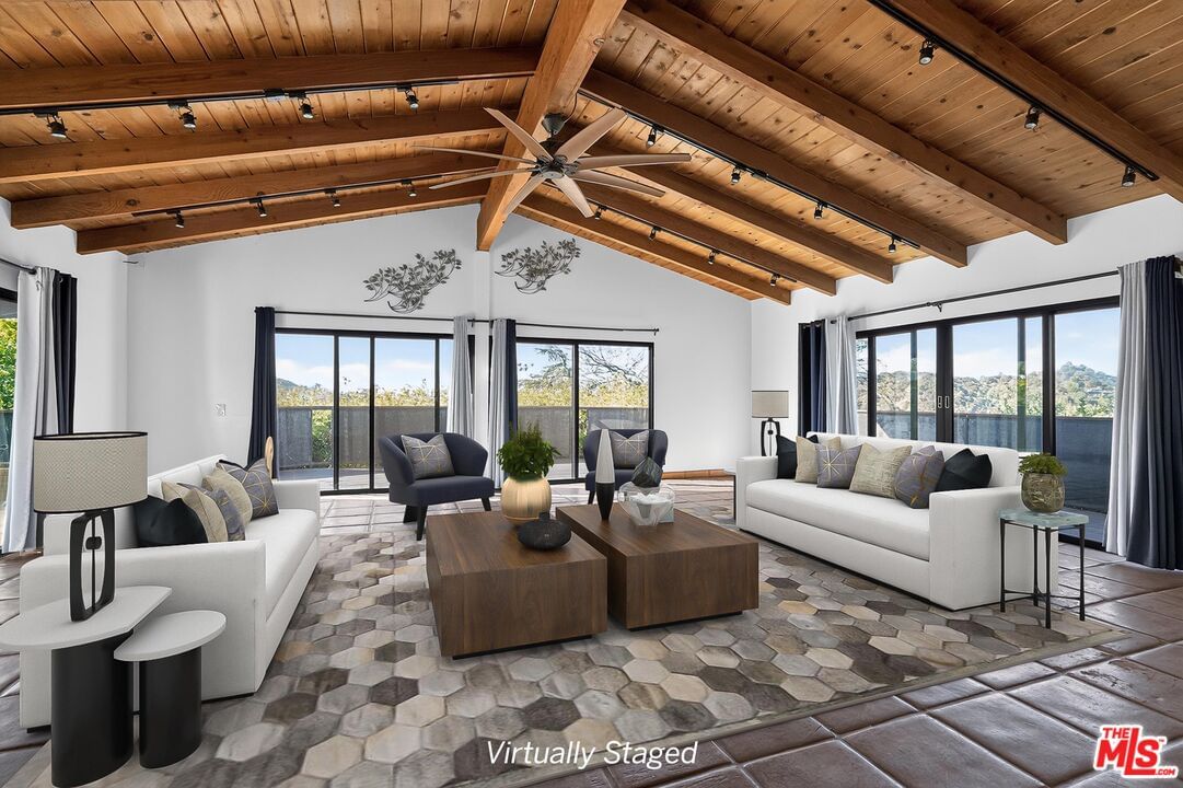 Mulholland photo 23