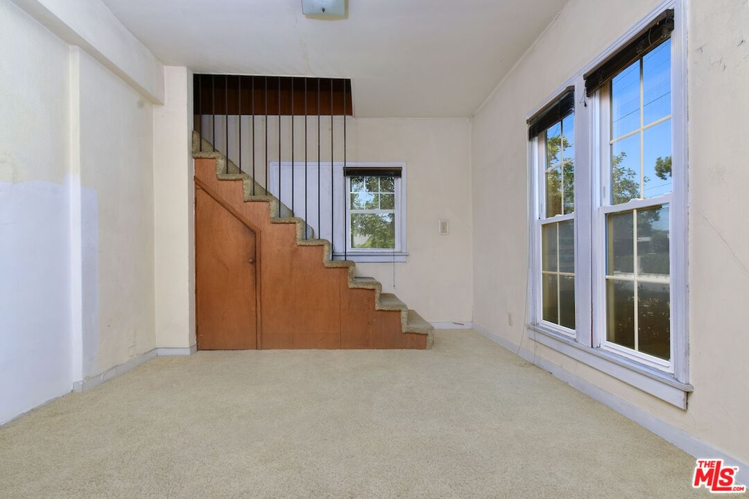 Clybourn photo 20