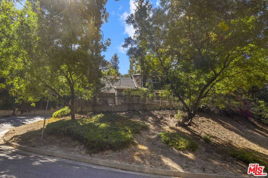 Round Valley photo 26