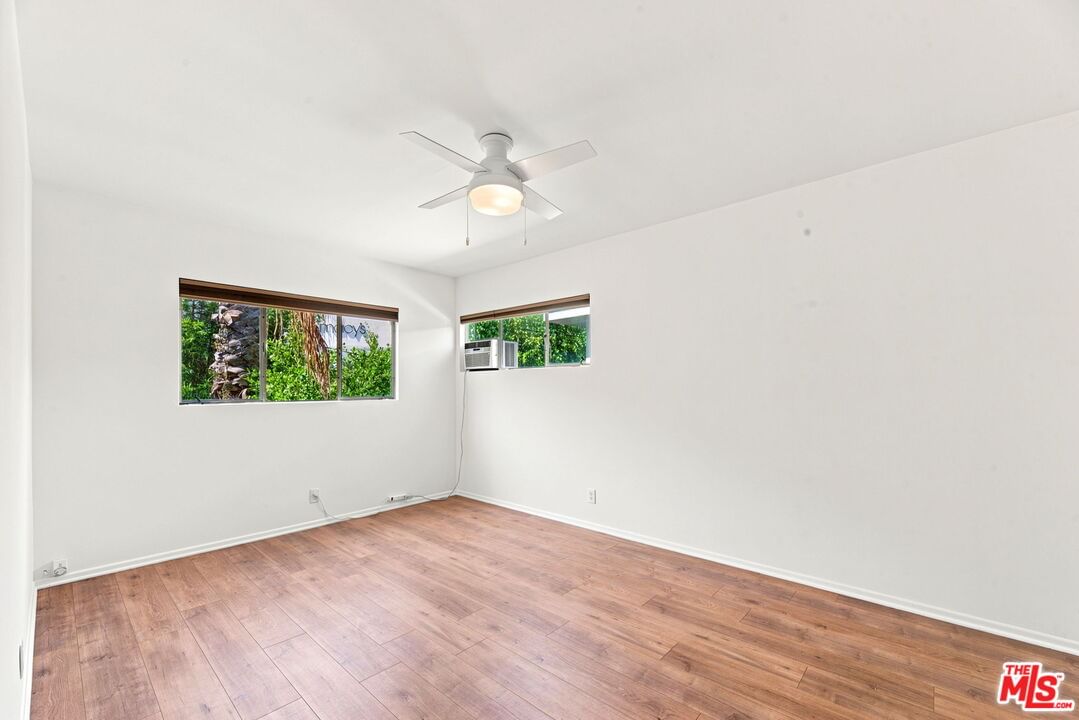 Huntley photo 27