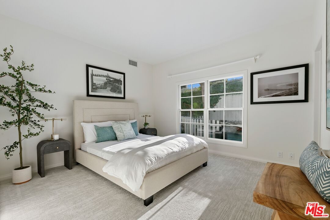Malibu Colony photo 24