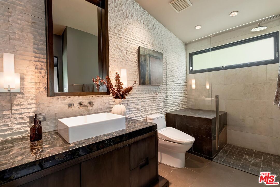 Knoll photo 35