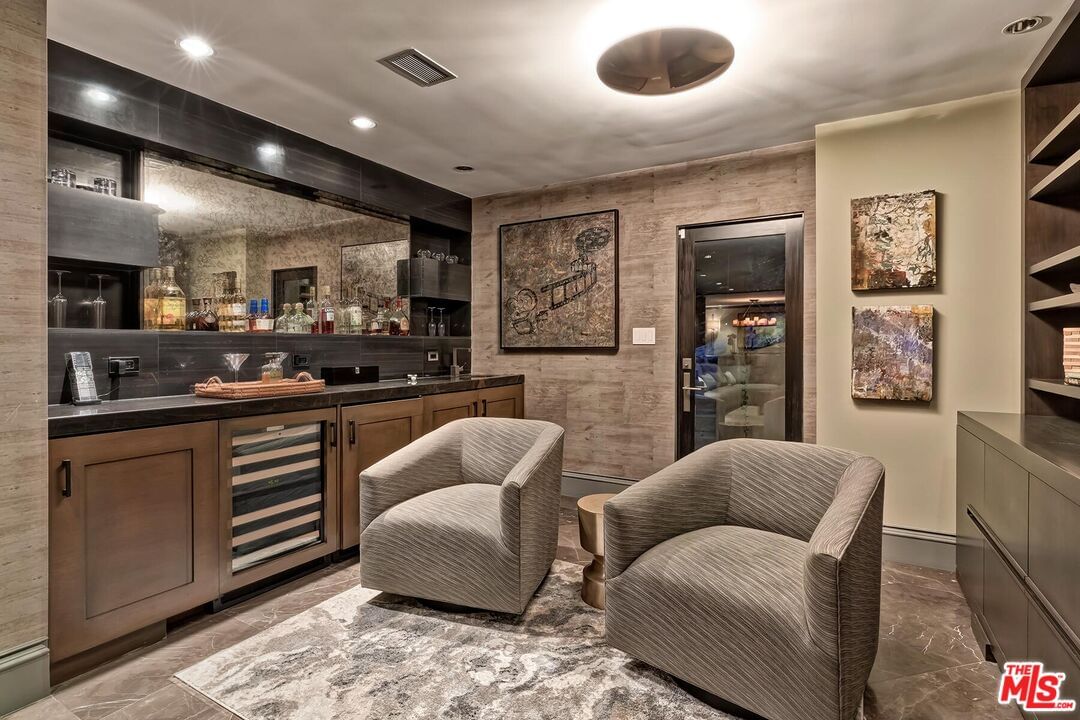 Knoll photo 58