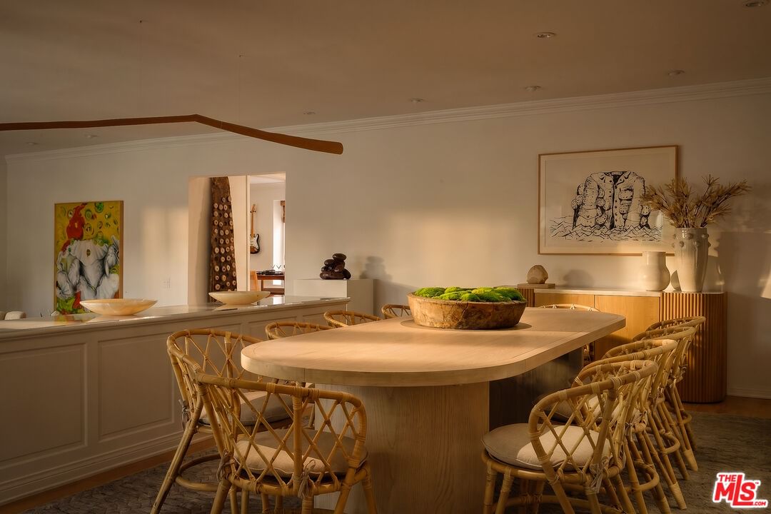 Malibu Colony photo 10