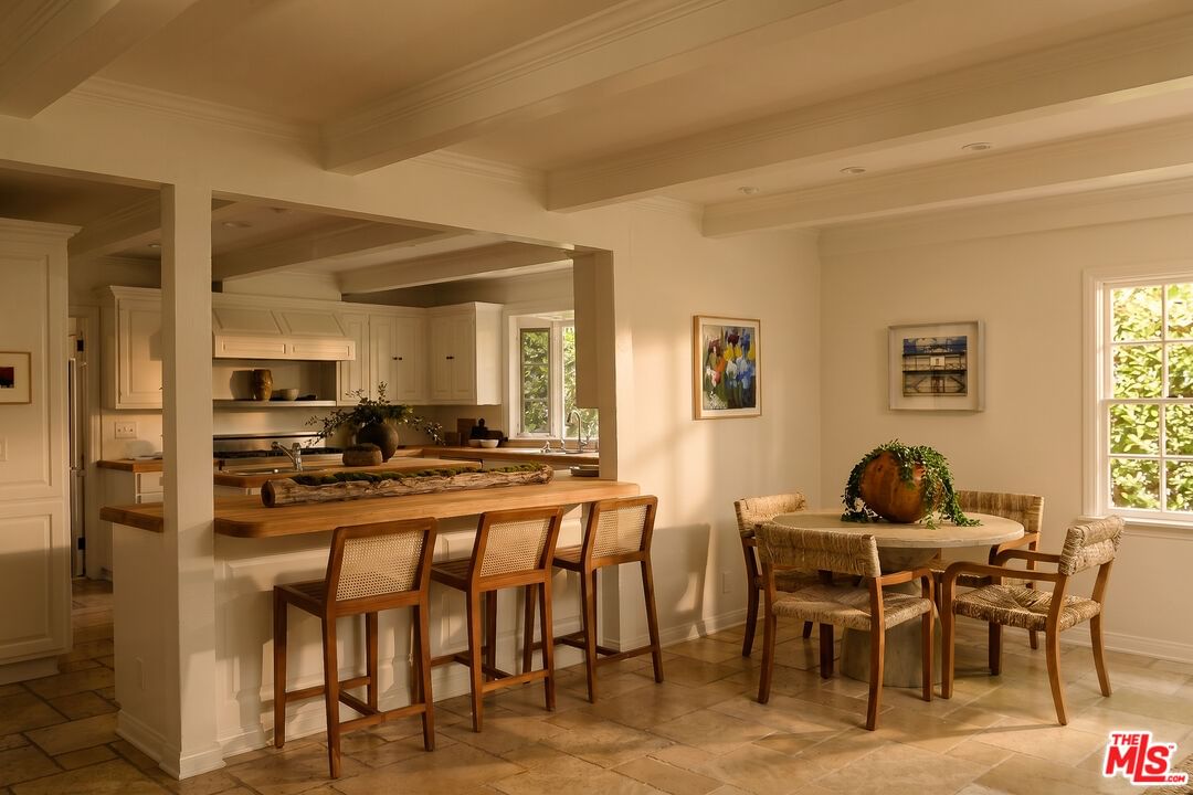 Malibu Colony photo 13