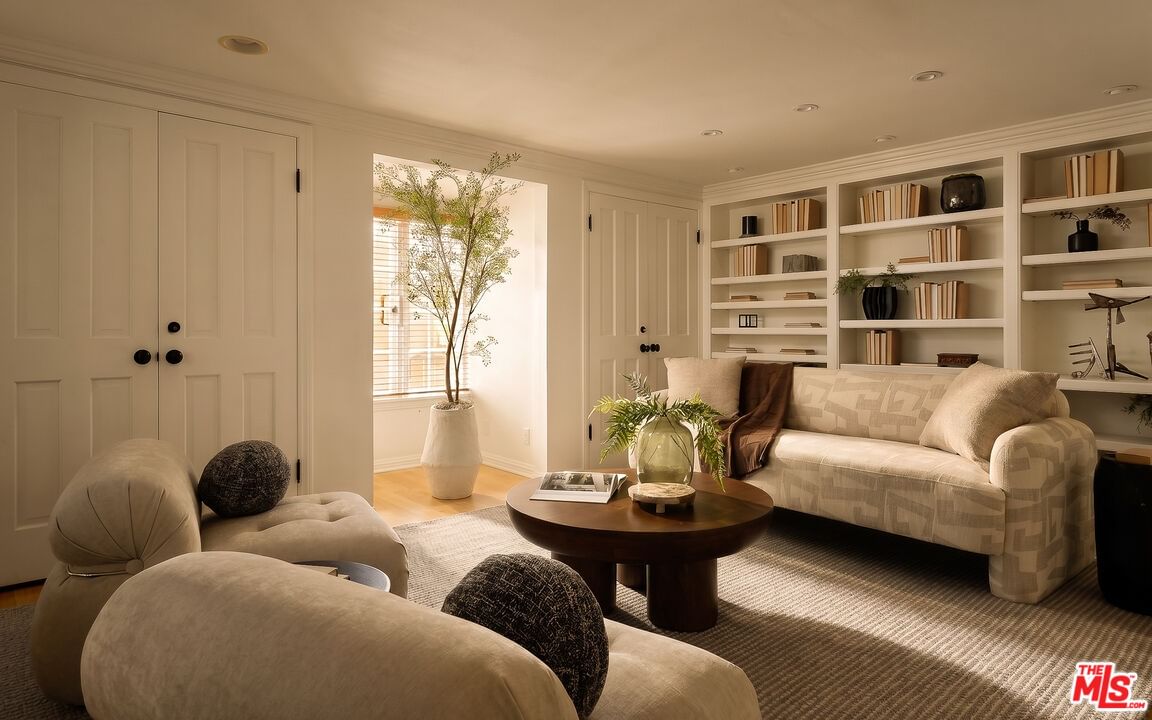 Malibu Colony photo 31