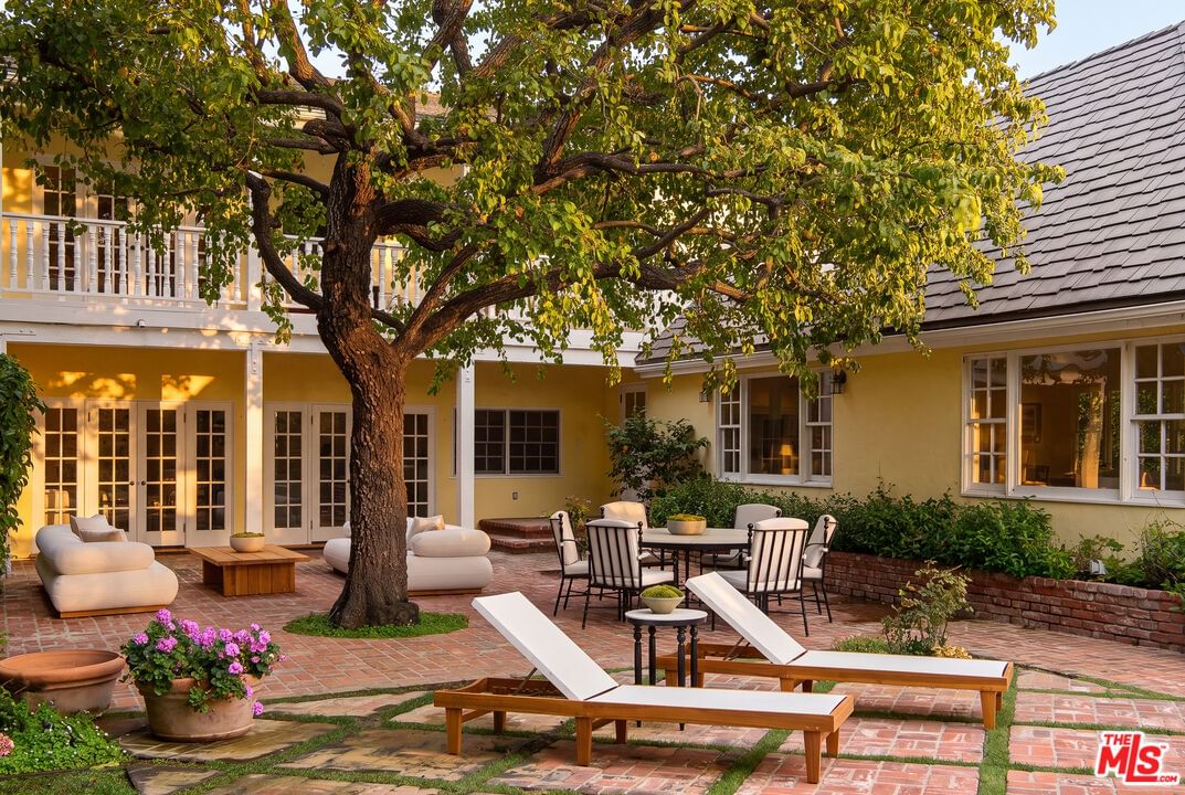 Malibu Colony photo 38