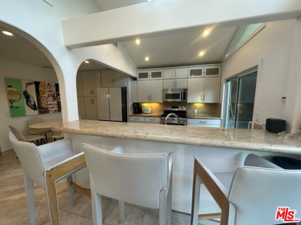 Sunridge photo 29