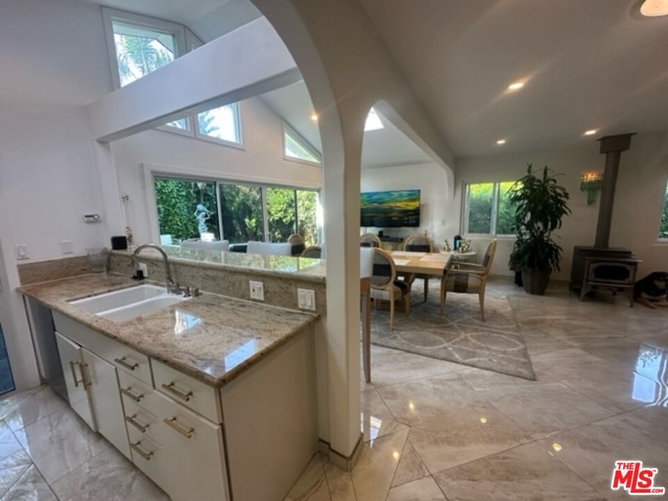 Sunridge photo 39