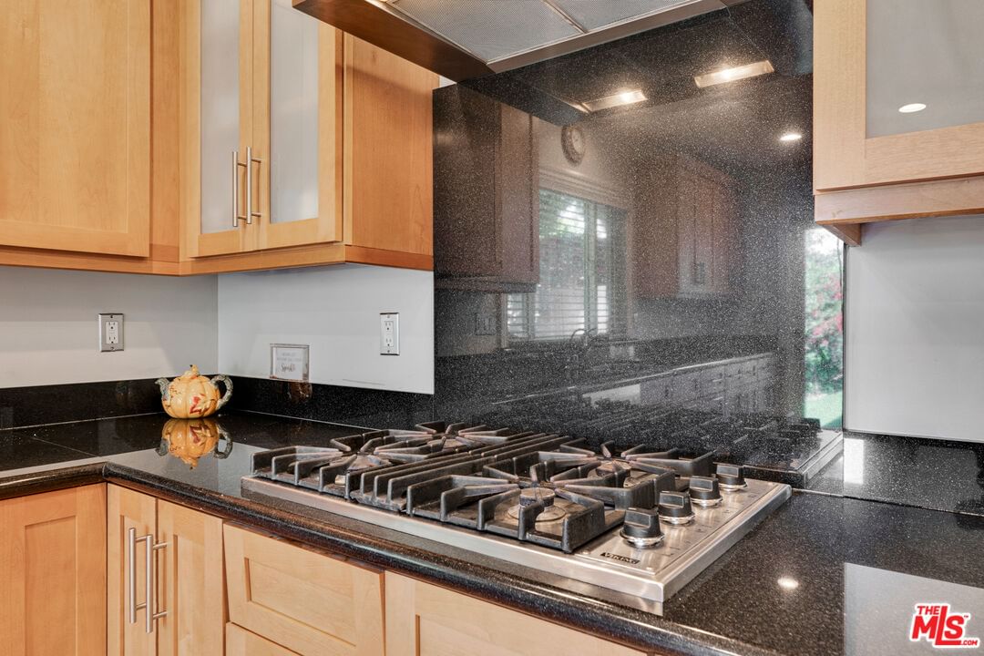Willowcrest photo 21