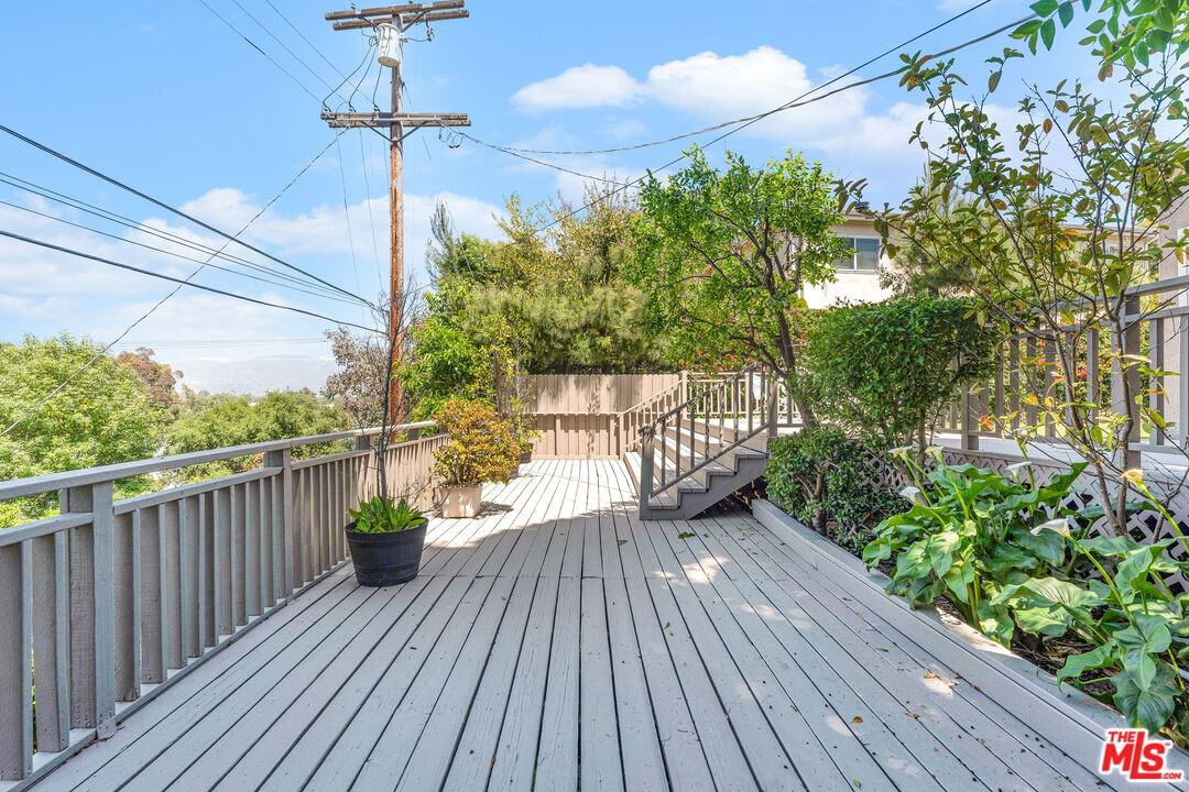 Willowcrest photo 42