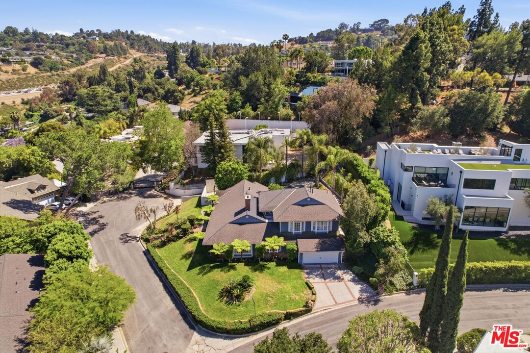 Crownridge photo 13