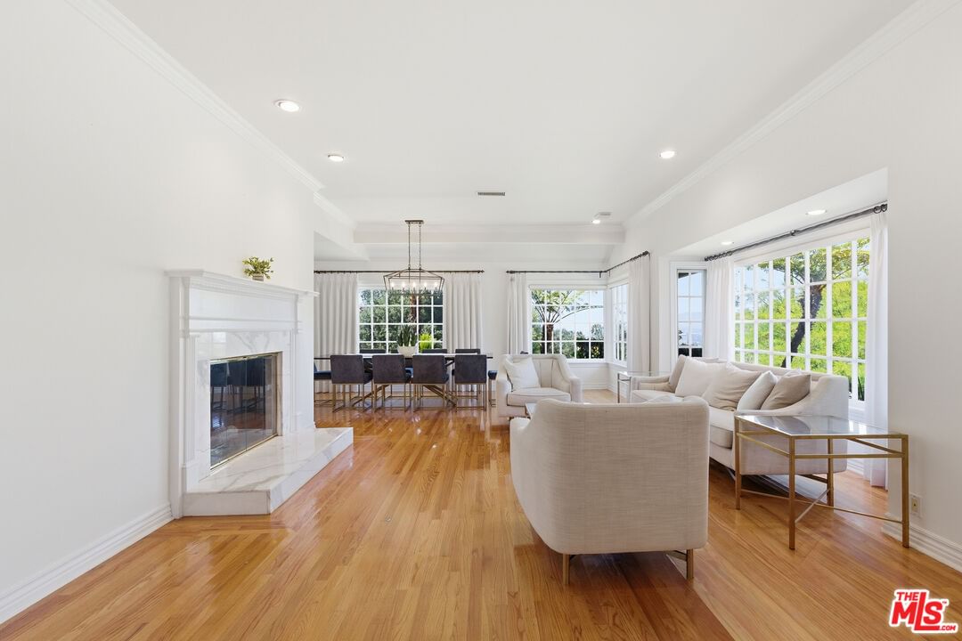 Crownridge photo 16