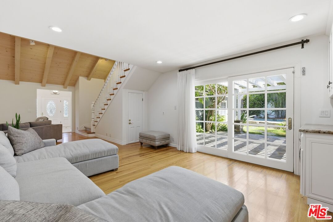 Crownridge photo 23