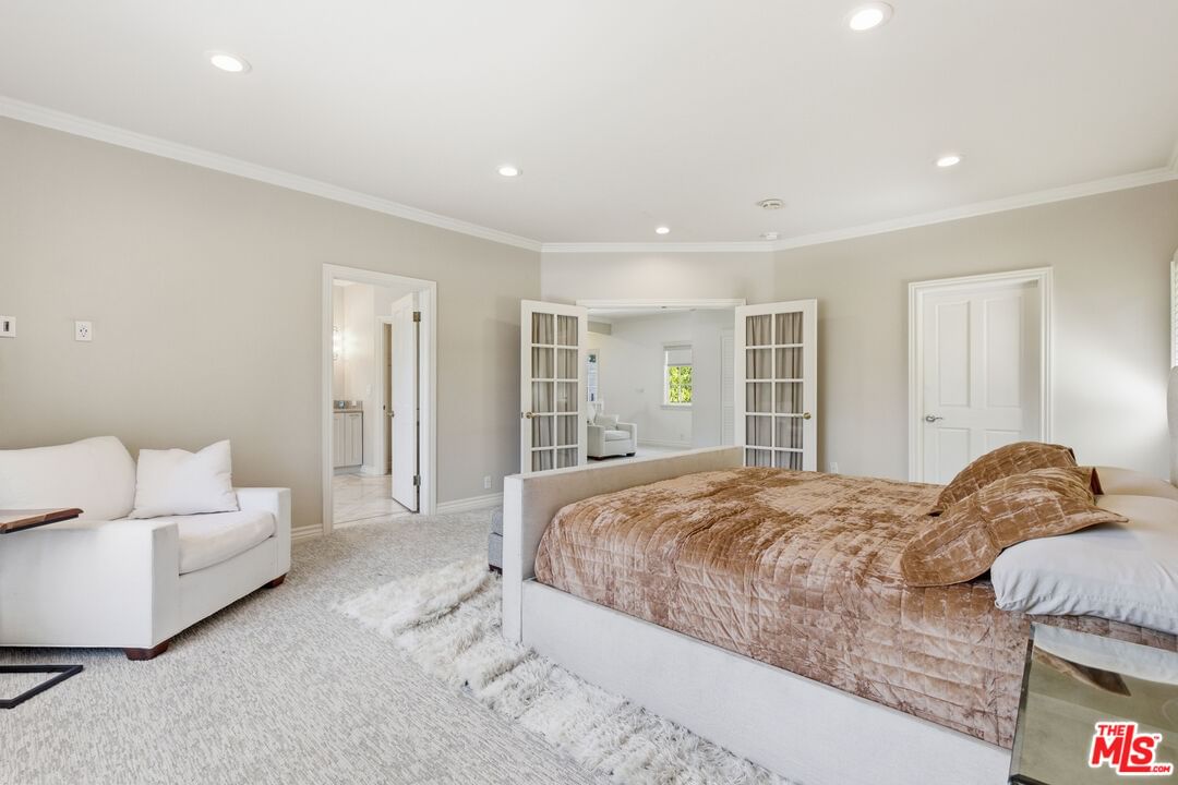 Crownridge photo 29