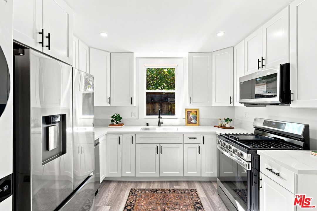 Avenue 57 photo 11