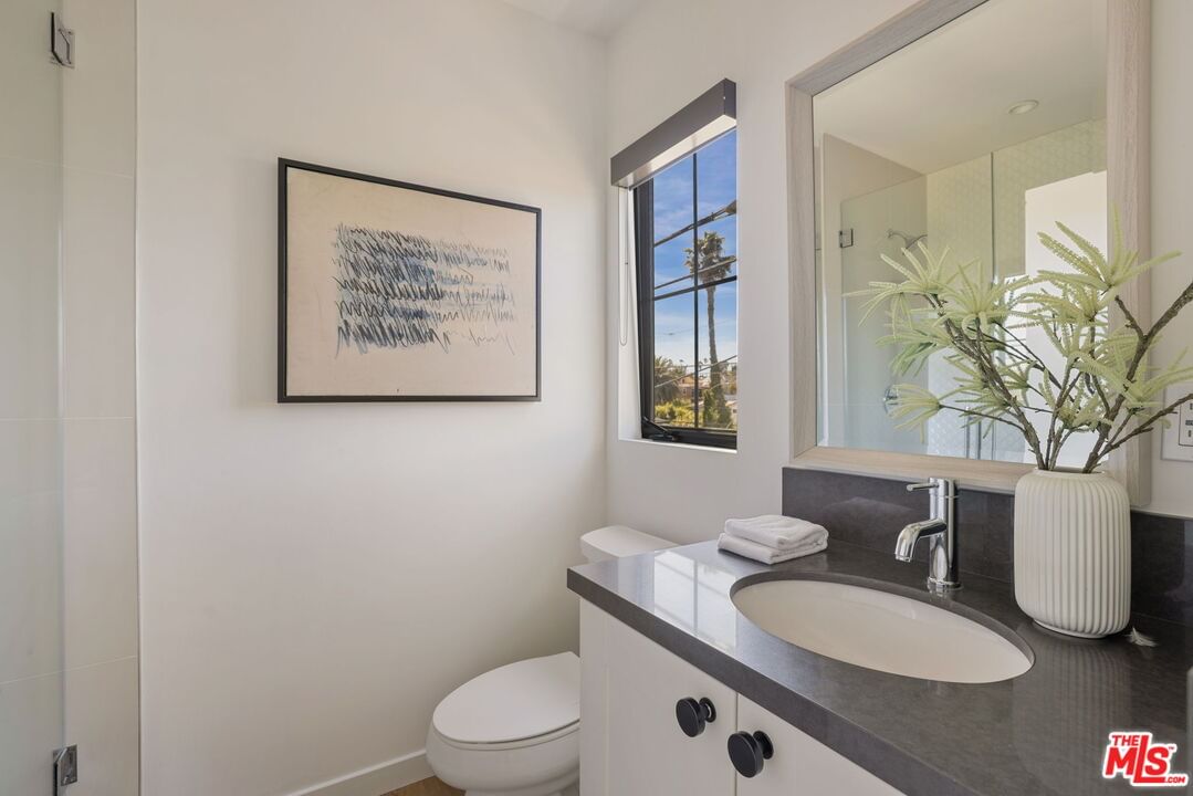 Inglewood photo 33