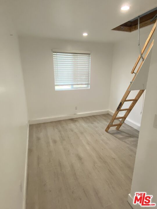 Crescent photo 17