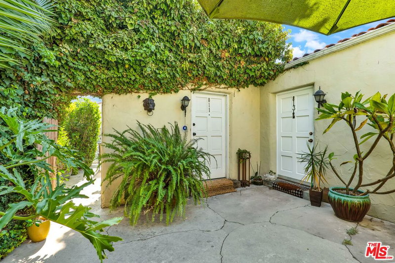 811 Citrus Ave