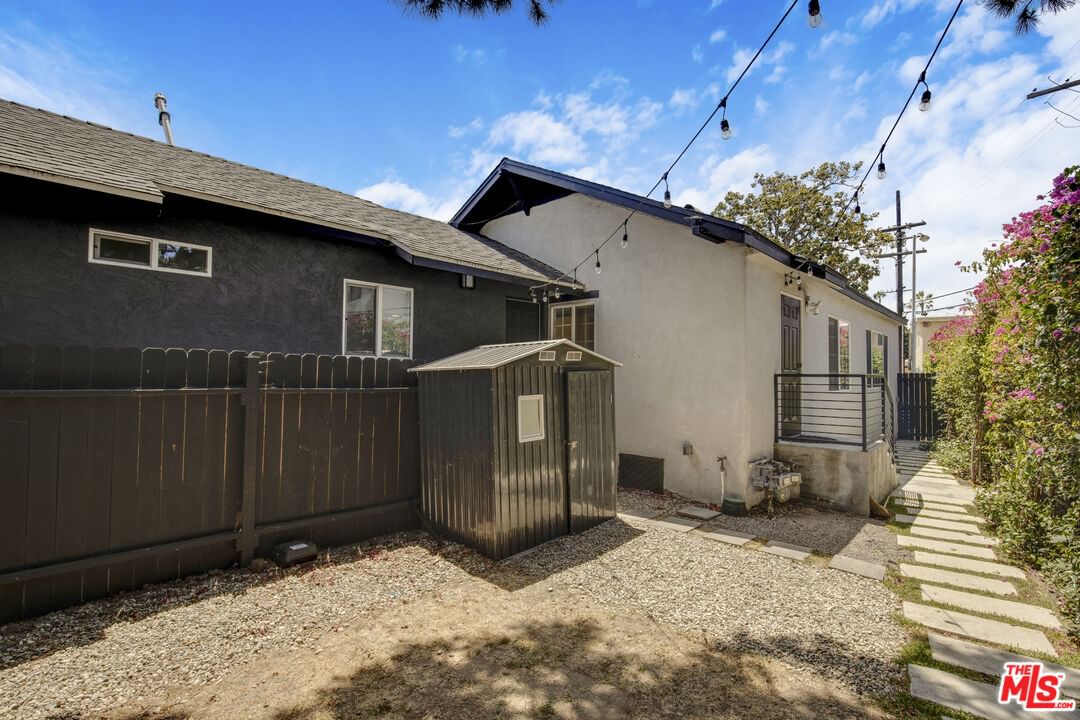 Sawtelle photo 10