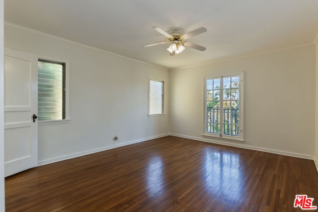 Crescent Heights photo 30