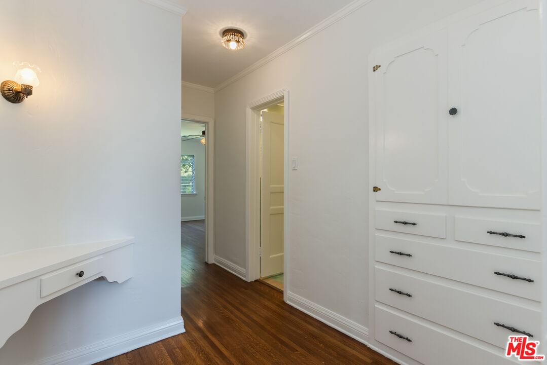 Crescent Heights photo 29