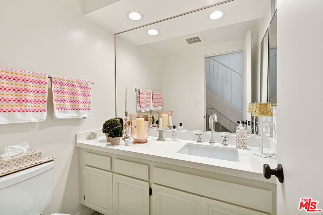 Beverly Glen photo 8